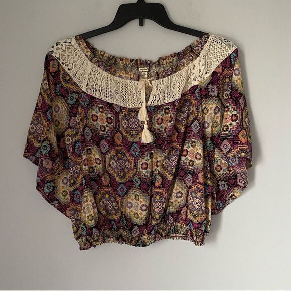 Eyeshadow Tops - Eyeshadows Women’s Off Shoulder Cropped Paisley Print Blouse size XL